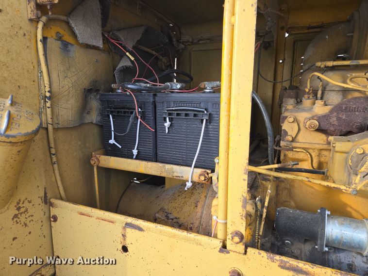 image for item EB1286 1964 Caterpillar 120 motor grader