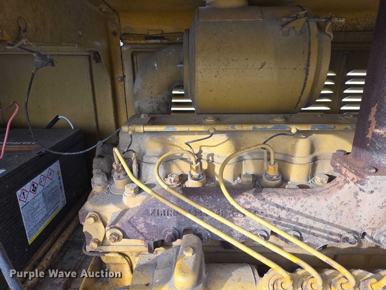 image for item EB1286 1964 Caterpillar 120 motor grader