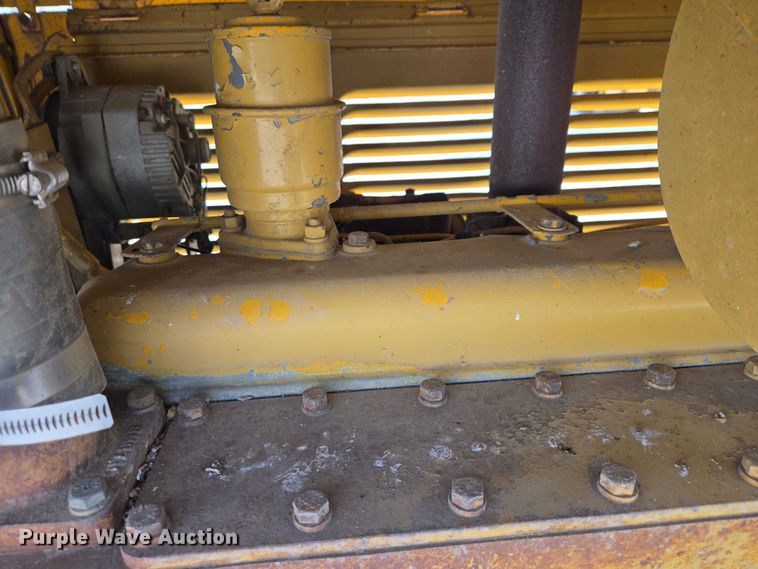 image for item EB1286 1964 Caterpillar 120 motor grader