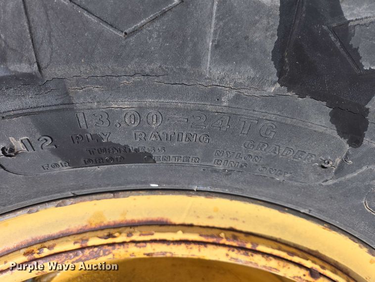 image for item EB1286 1964 Caterpillar 120 motor grader