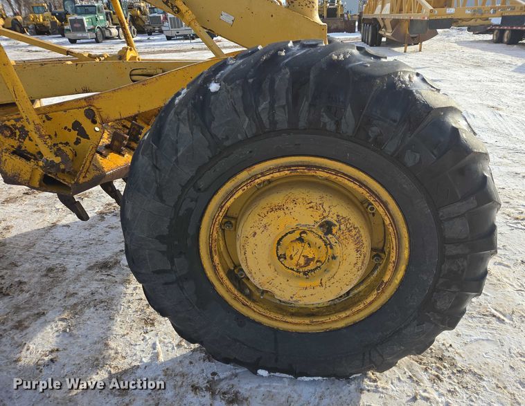 image for item EB1286 1964 Caterpillar 120 motor grader