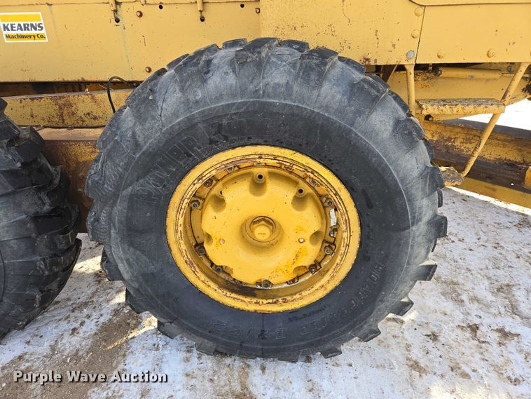 image for item EB1286 1964 Caterpillar 120 motor grader