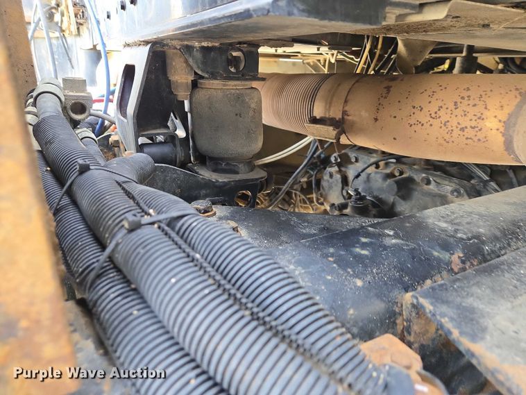 image for item EB1287 2007 Kenworth T800 semi truck