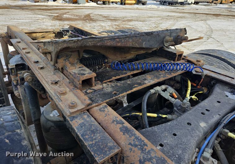 image for item EB1287 2007 Kenworth T800 semi truck