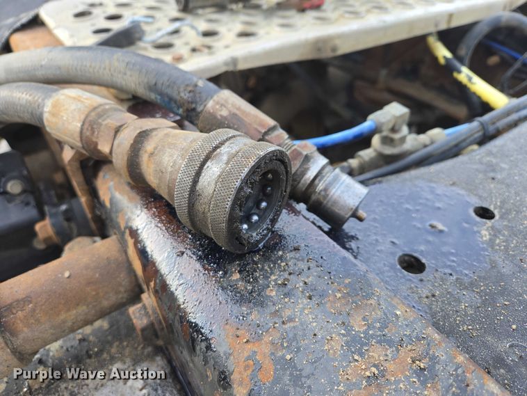 image for item EB1287 2007 Kenworth T800 semi truck