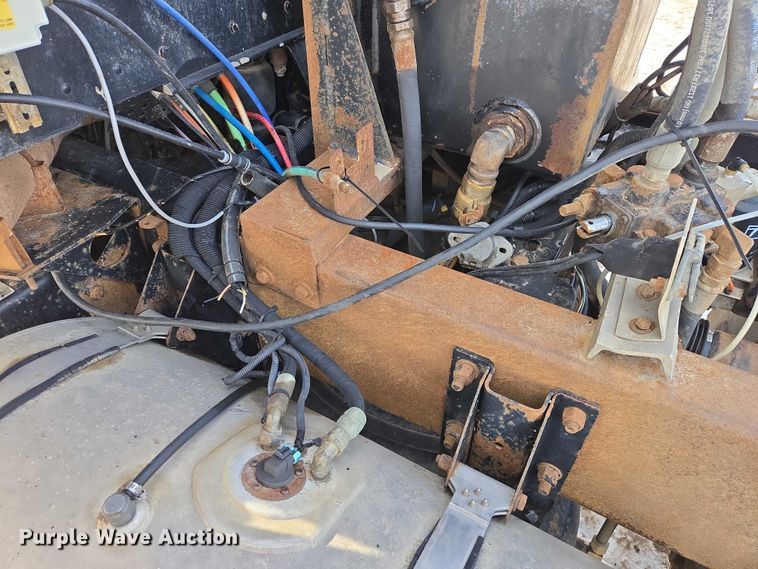 image for item EB1287 2007 Kenworth T800 semi truck