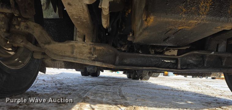 image for item EB1287 2007 Kenworth T800 semi truck