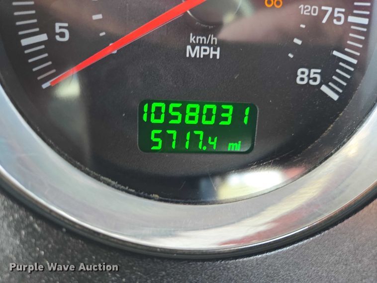 image for item EB1287 2007 Kenworth T800 semi truck