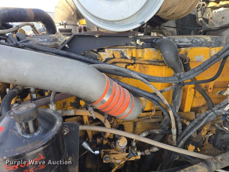 image for item EB1287 2007 Kenworth T800 semi truck