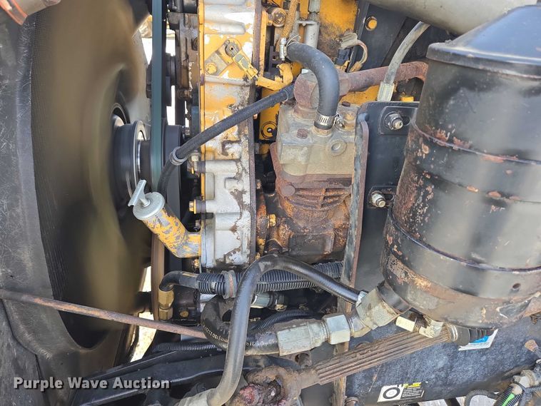 image for item EB1287 2007 Kenworth T800 semi truck