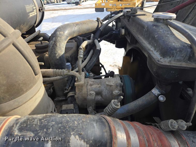 image for item EB1287 2007 Kenworth T800 semi truck