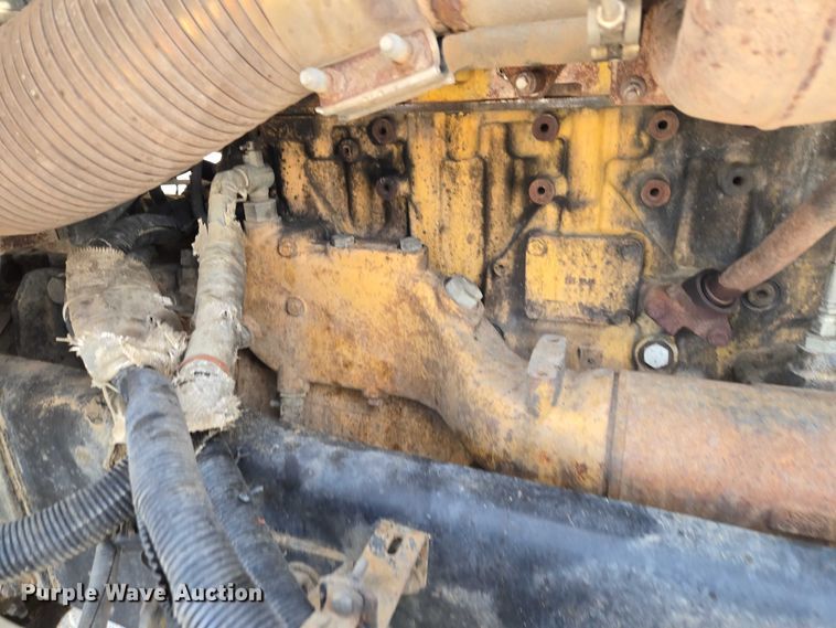 image for item EB1287 2007 Kenworth T800 semi truck