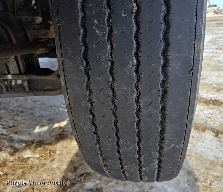 image for item EB1287 2007 Kenworth T800 semi truck