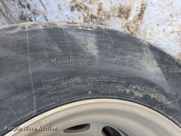 image for item EB1287 2007 Kenworth T800 semi truck