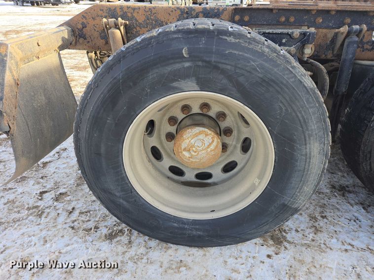 image for item EB1287 2007 Kenworth T800 semi truck