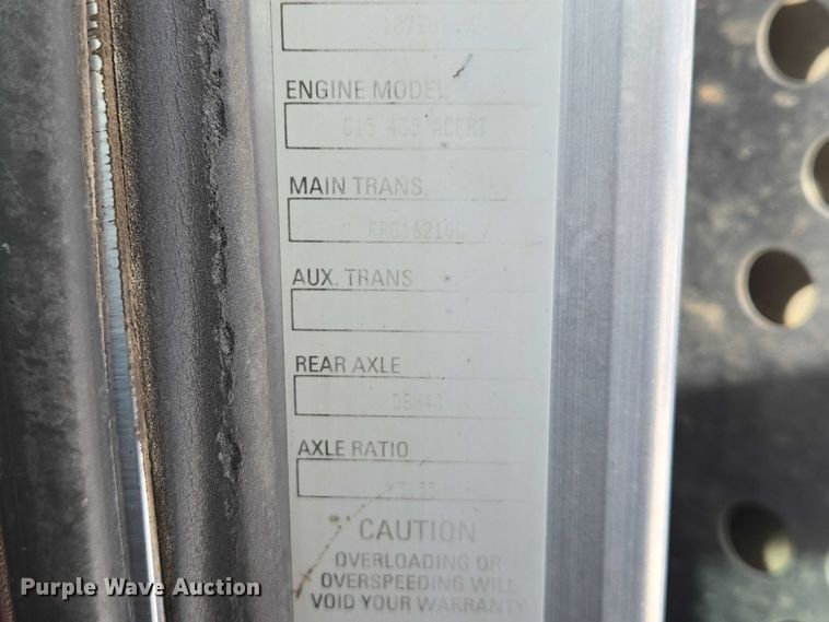 image for item EB1287 2007 Kenworth T800 semi truck