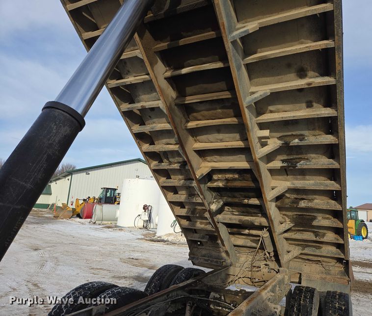 image for item EB1288 2004 Sterling L8500 dump truck