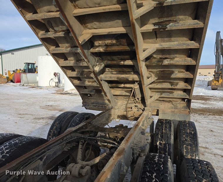 image for item EB1288 2004 Sterling L8500 dump truck