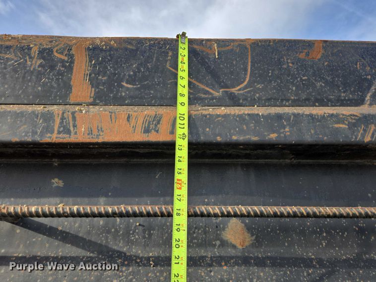 image for item EB1288 2004 Sterling L8500 dump truck