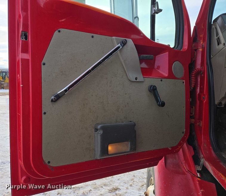 image for item EB1288 2004 Sterling L8500 dump truck