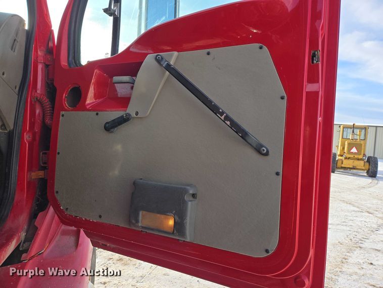 image for item EB1288 2004 Sterling L8500 dump truck