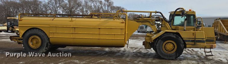 image for item EB1289 1993 Caterpillar 613C water wagon