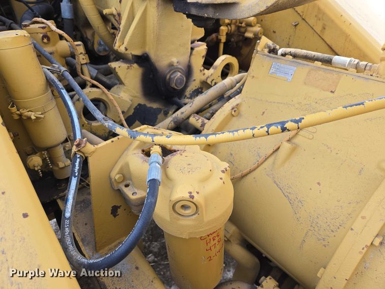 image for item EB1289 1993 Caterpillar 613C water wagon