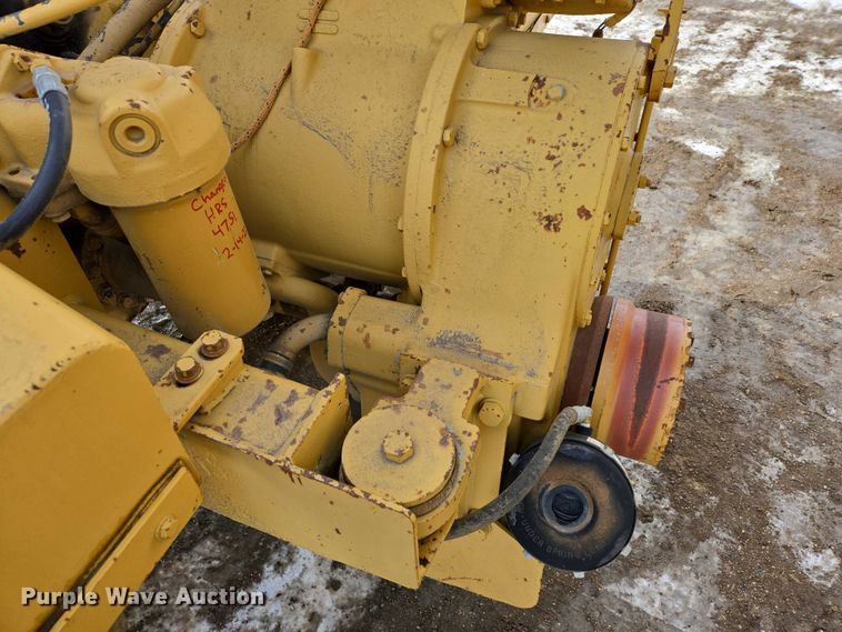 image for item EB1289 1993 Caterpillar 613C water wagon