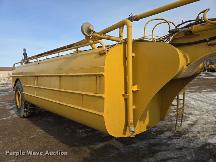 image for item EB1289 1993 Caterpillar 613C water wagon