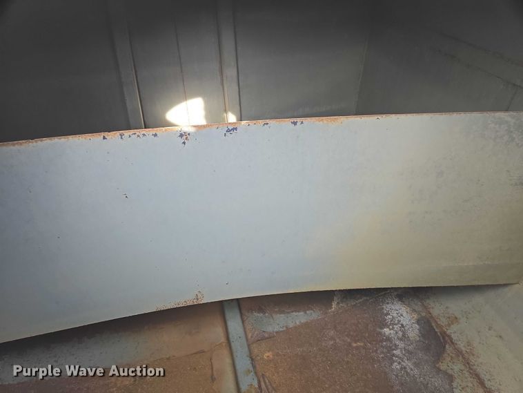 image for item EB1289 1993 Caterpillar 613C water wagon