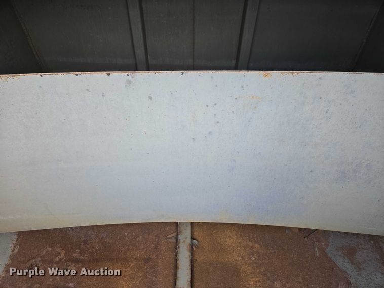 image for item EB1289 1993 Caterpillar 613C water wagon