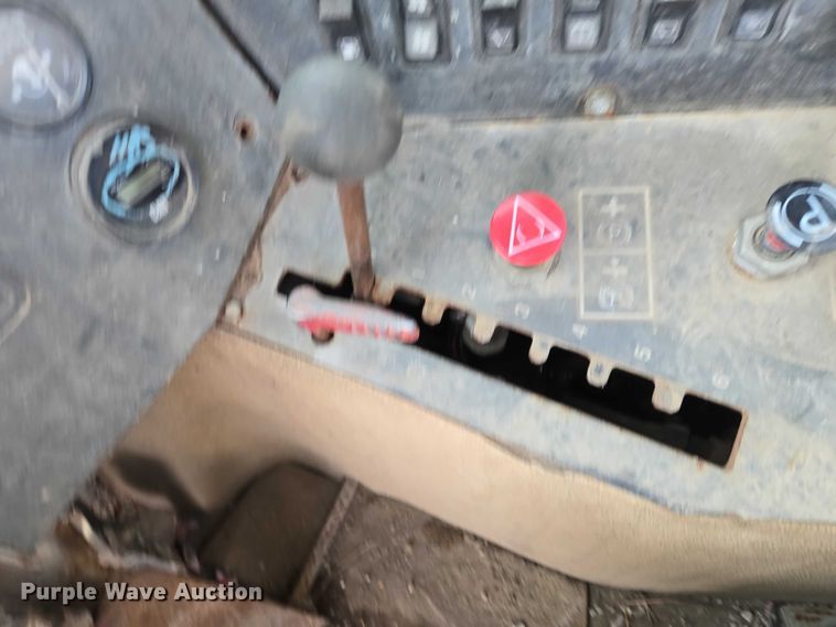 image for item EB1289 1993 Caterpillar 613C water wagon