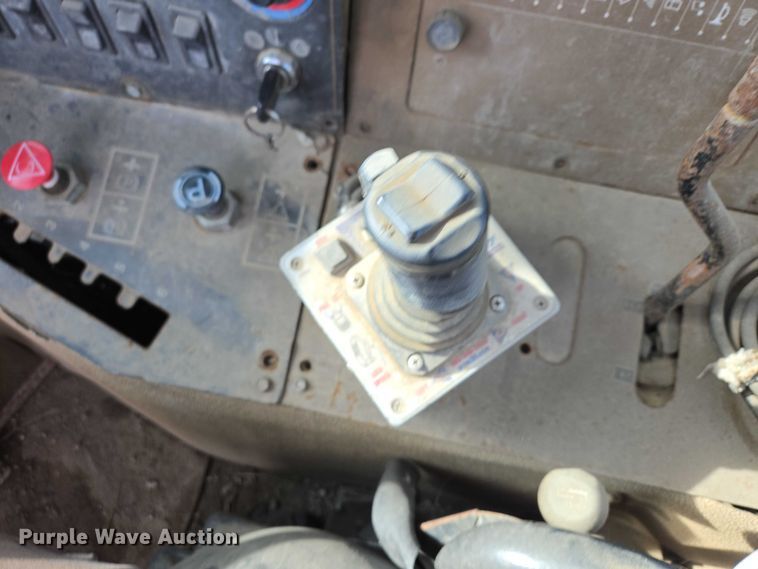 image for item EB1289 1993 Caterpillar 613C water wagon