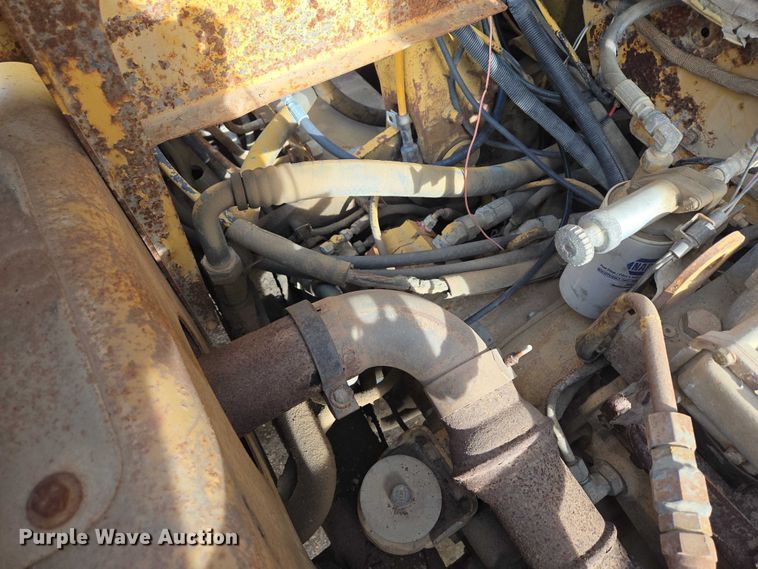 image for item EB1289 1993 Caterpillar 613C water wagon