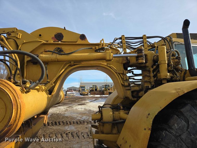 image for item EB1290 1982 Caterpillar 627B conventional scraper 