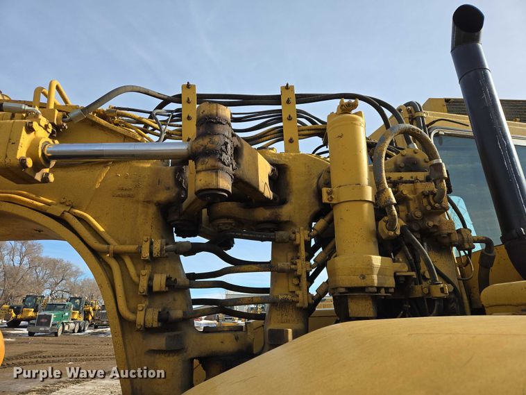 image for item EB1290 1982 Caterpillar 627B conventional scraper 