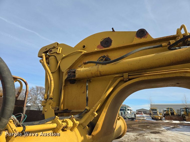 image for item EB1290 1982 Caterpillar 627B conventional scraper 