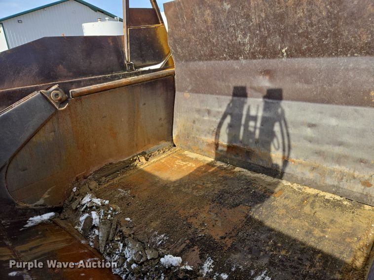 image for item EB1290 1982 Caterpillar 627B conventional scraper 