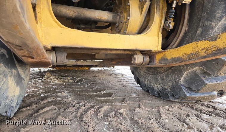 image for item EB1290 1982 Caterpillar 627B conventional scraper 