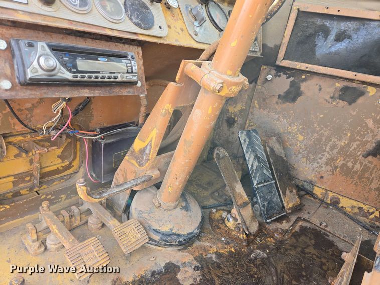 image for item EB1290 1982 Caterpillar 627B conventional scraper 