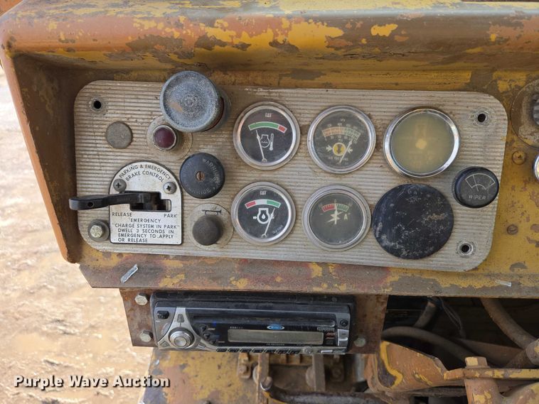 image for item EB1290 1982 Caterpillar 627B conventional scraper 