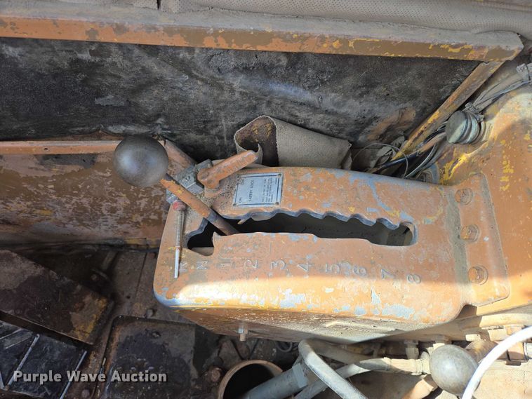 image for item EB1290 1982 Caterpillar 627B conventional scraper 