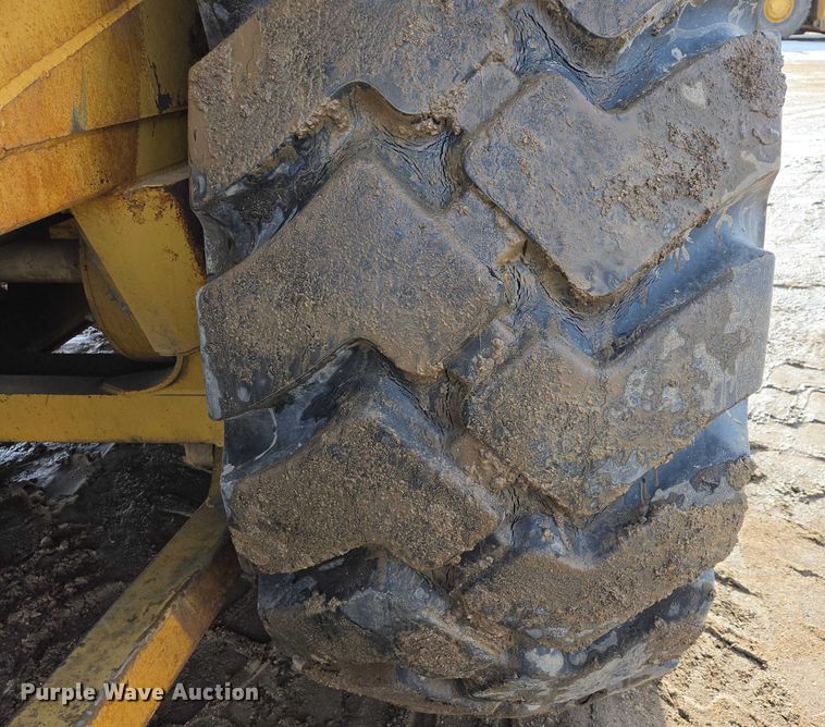 image for item EB1290 1982 Caterpillar 627B conventional scraper 