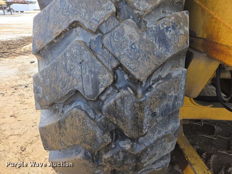 image for item EB1290 1982 Caterpillar 627B conventional scraper 