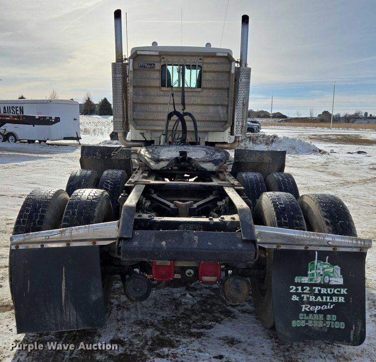 image for item EB1291 2001 Kenworth W900 semi truck