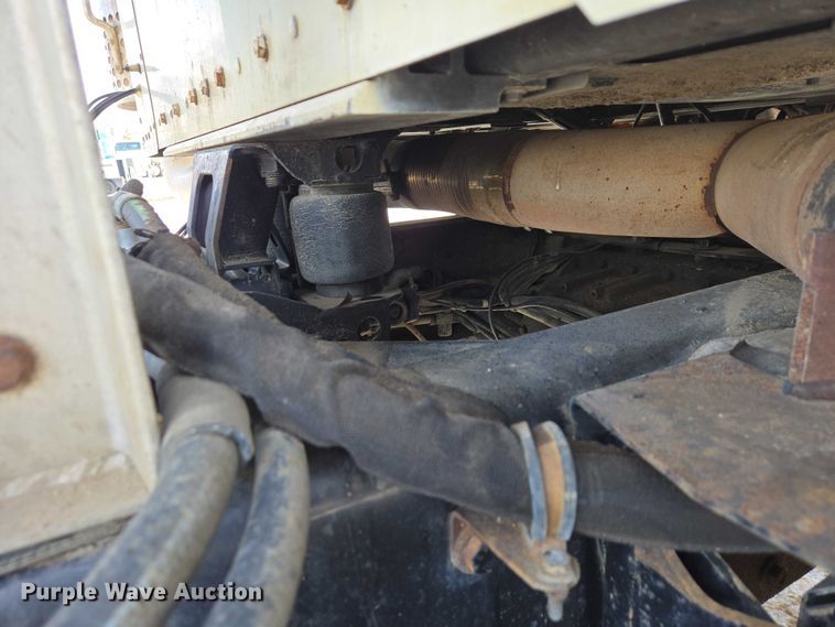 image for item EB1291 2001 Kenworth W900 semi truck