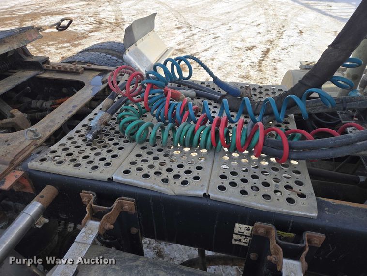 image for item EB1291 2001 Kenworth W900 semi truck