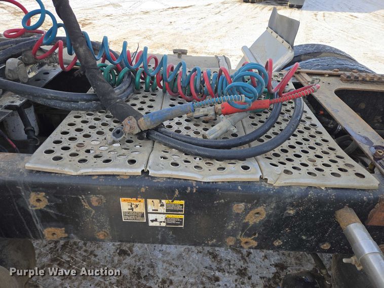 image for item EB1291 2001 Kenworth W900 semi truck