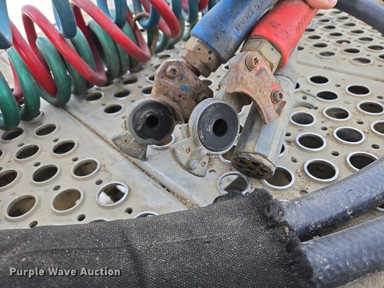 image for item EB1291 2001 Kenworth W900 semi truck