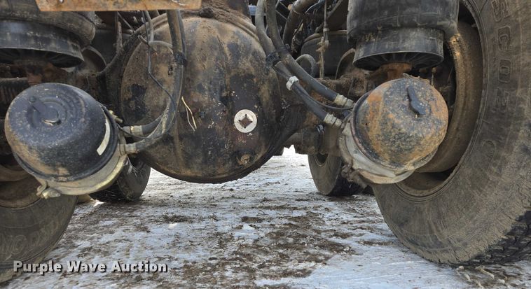 image for item EB1291 2001 Kenworth W900 semi truck